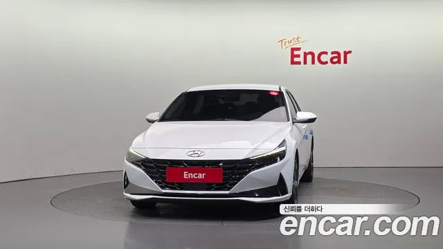Hyundai AVANTE Avante (CN7) — Фото автомобиля 3