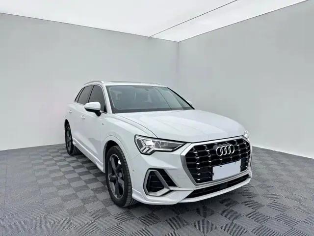 Audi Q3 — Фото автомобиля 3