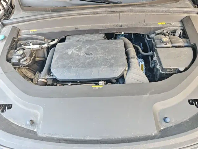 Li Auto L8 — Фото автомобиля 16