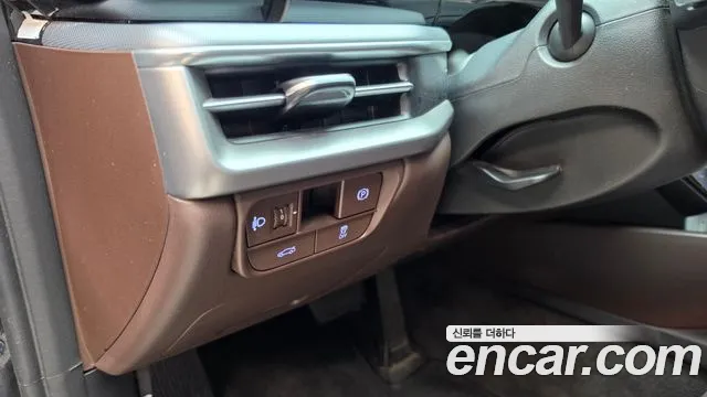 Hyundai Grandeur GN7 — Фото автомобиля 26