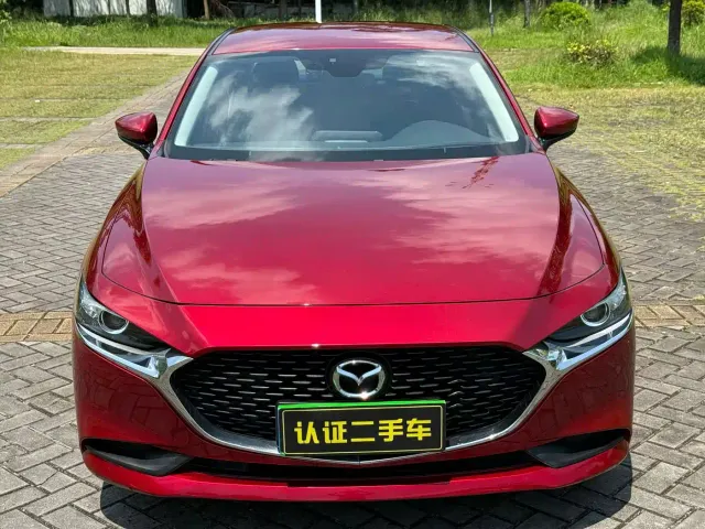 Mazda Axela — Фото автомобиля 2