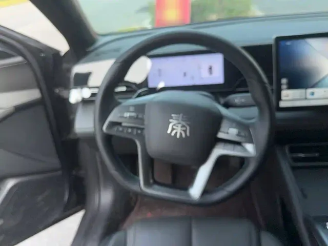 BYD Qin L — Фото автомобиля 11
