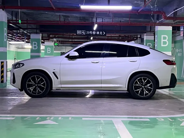 BMW BMW X4 2022 xDrive 25i M Sport Package — Фото автомобиля 7
