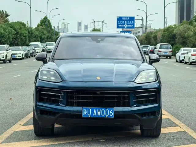 Porsche Cayenne — Фото автомобиля 2