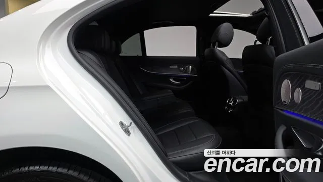 Mercedes-Benz E-Class E-класс W213 E350 4MATIC Exclusive — Фото автомобиля 9
