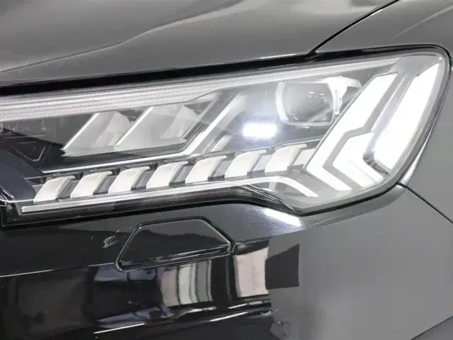 Audi Q7 — Фото автомобиля 21