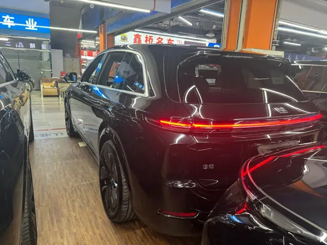 Li Auto L7 — Фото автомобиля 5