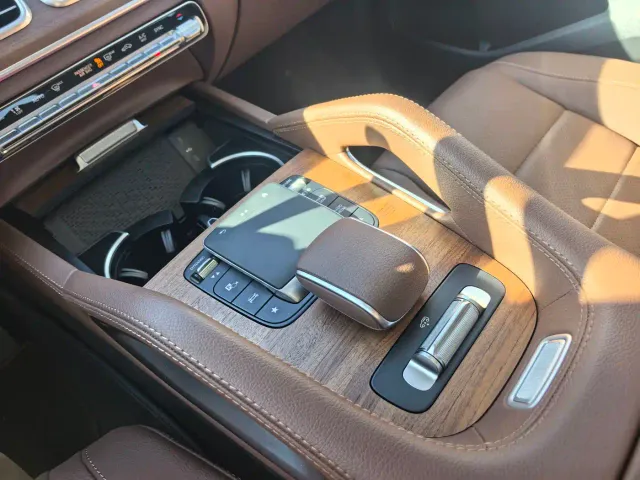 Mercedes-Benz GLE-Class — Фото автомобиля 12
