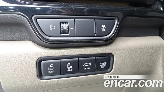 Kia Carnival Generation 4 — Фото автомобиля 27