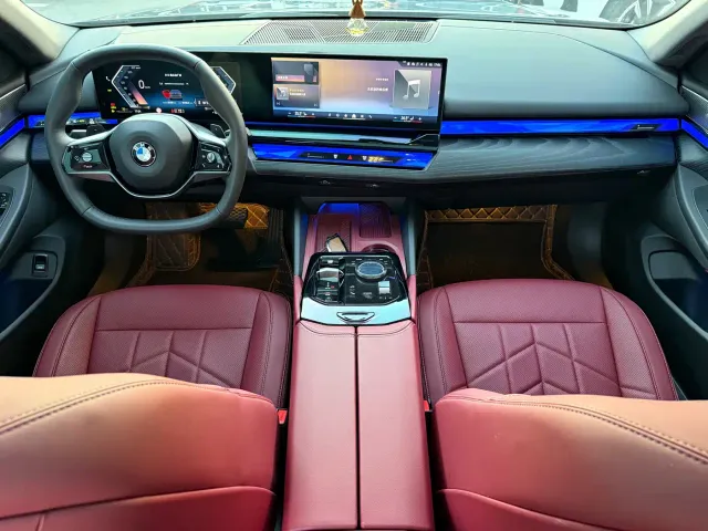 BMW 5 Series — Фото автомобиля 16