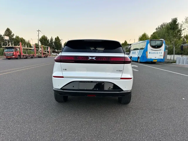 Xpeng G3 — Фото автомобиля 7