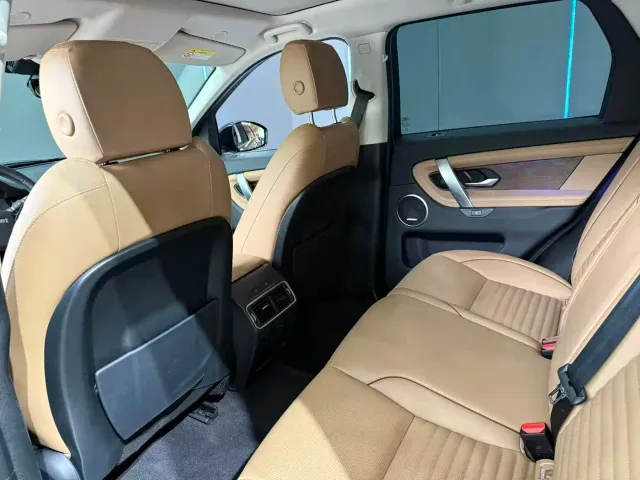 Land Rover Discovery Sport — Фото автомобиля 10