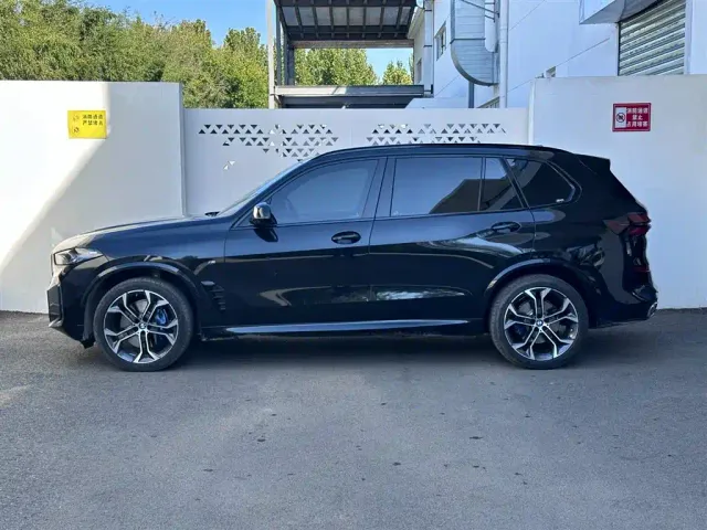 BMW X5 — Фото автомобиля 3