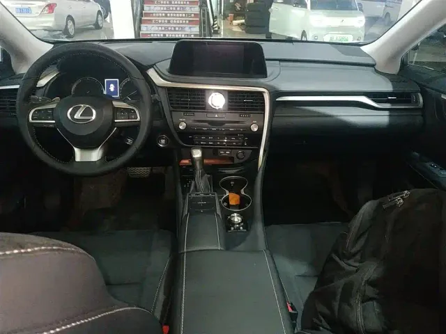 Lexus RX — Фото автомобиля 6
