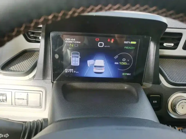 Wuling Hongguang Mini EV — Фото автомобиля 11