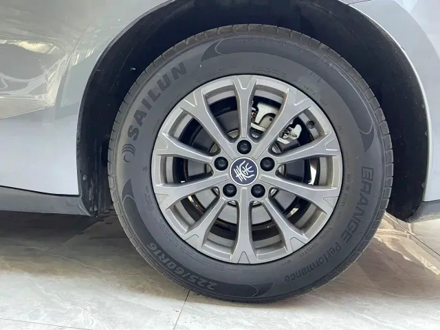 BYD Qin L — Фото автомобиля 19