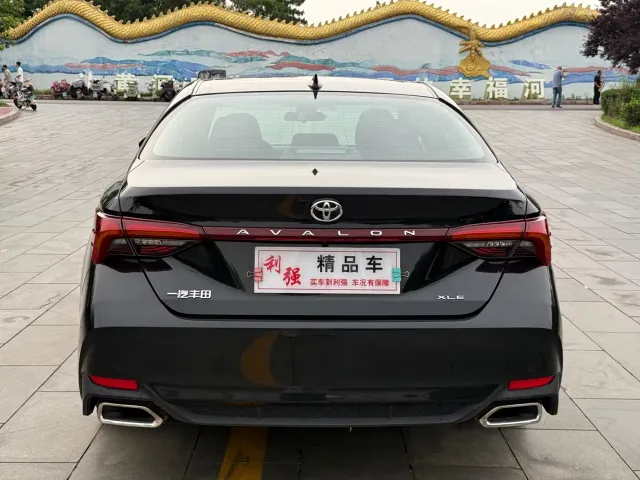 Toyota Avalon — Фото автомобиля 18