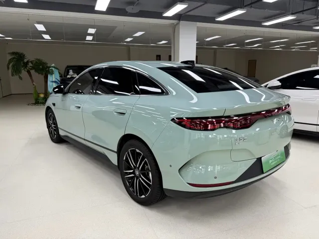 BYD Qin L — Фото автомобиля 6