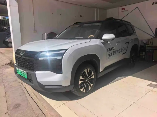 Фотография автомобиля — Wuling Starlight 560