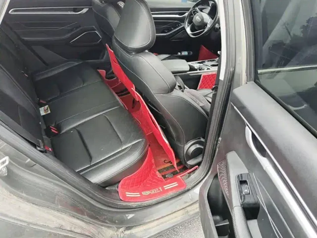 Geely Emgrand — Фото автомобиля 11