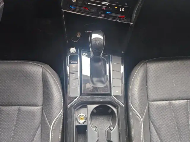 Volkswagen Passat — Фото автомобиля 16