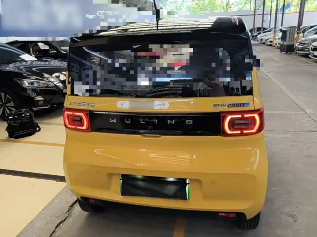 Wuling Hongguang Mini EV — Фото автомобиля 5