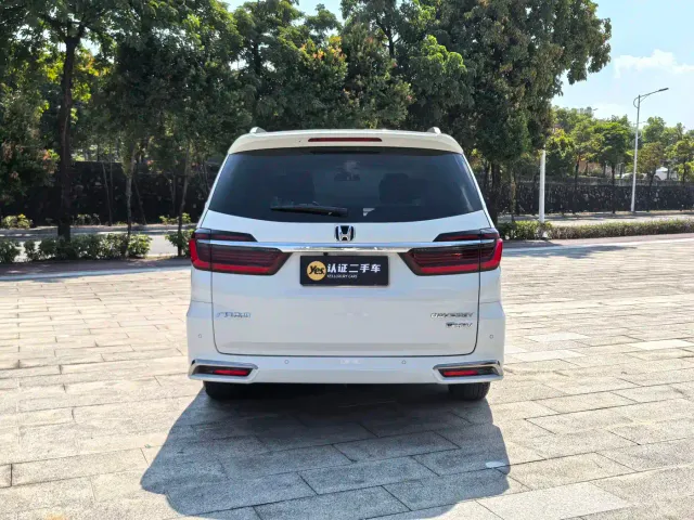 Honda Odyssey — Фото автомобиля 6