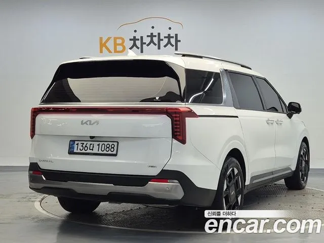 Kia Carnival 4th Gen — Фото автомобиля 3
