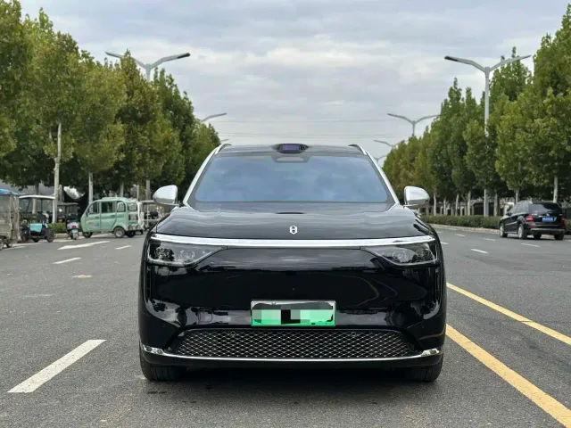 Aito M8 — Фото автомобиля 2