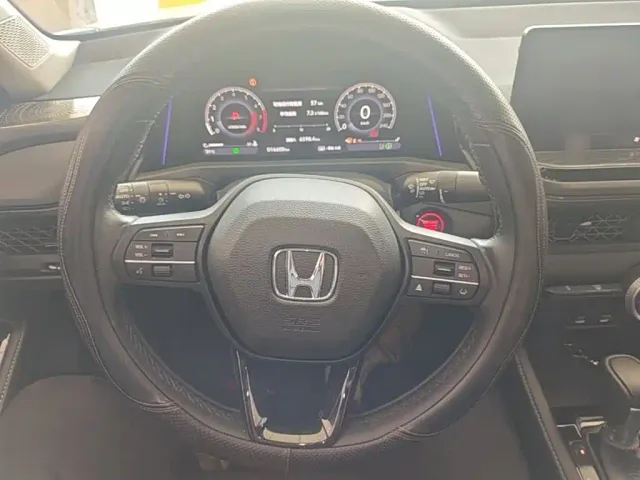 Honda Accord — Фото автомобиля 10