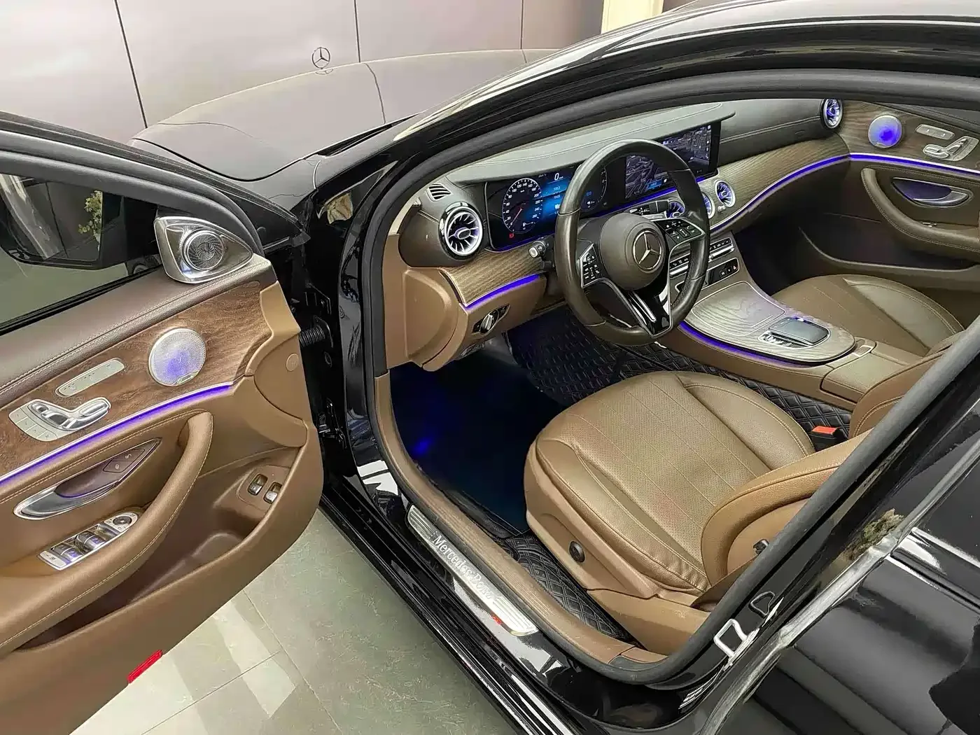 Mercedes-Benz Mercedes-Benz E-Class New Energy 2022 Facelift E 350 e L Plug-in Hybrid Sedan — Фото автомобиля 4