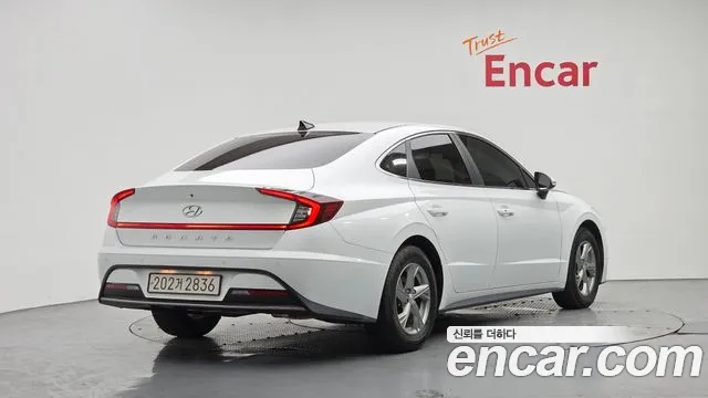 Hyundai Sonata Sonata (DN8) 2.0 LPG(Для проката) — Фото автомобиля 2