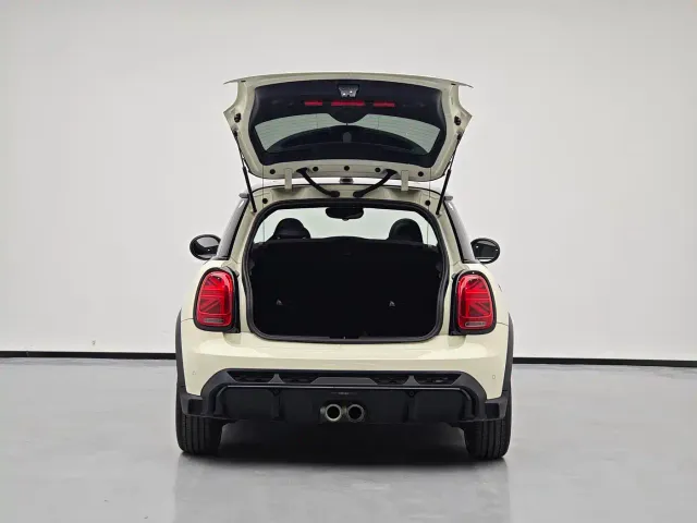 MINI John Cooper Works — Фото автомобиля 16