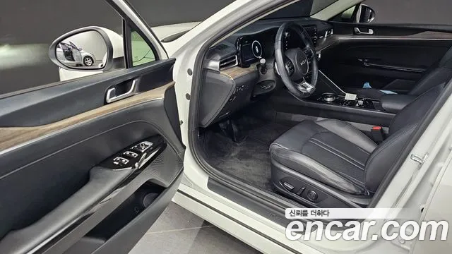 Kia K5 Generation 3 — Фото автомобиля 10