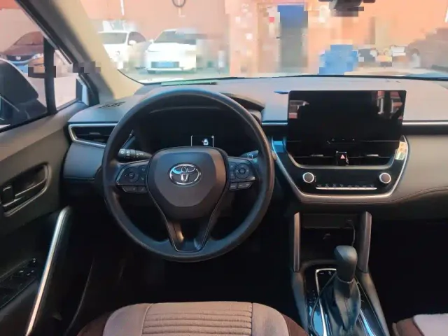 Toyota Corolla Cross — Фото автомобиля 6