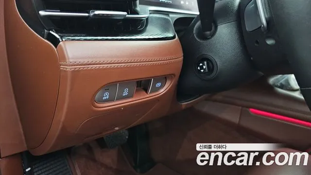 Genesis G90 Бензин 3.5 турбо AWD — Фото автомобиля 16