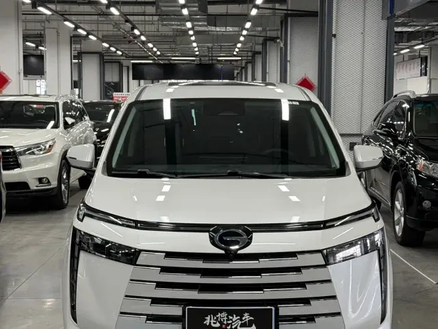 GAC Trumpchi E8 — Фото автомобиля 2