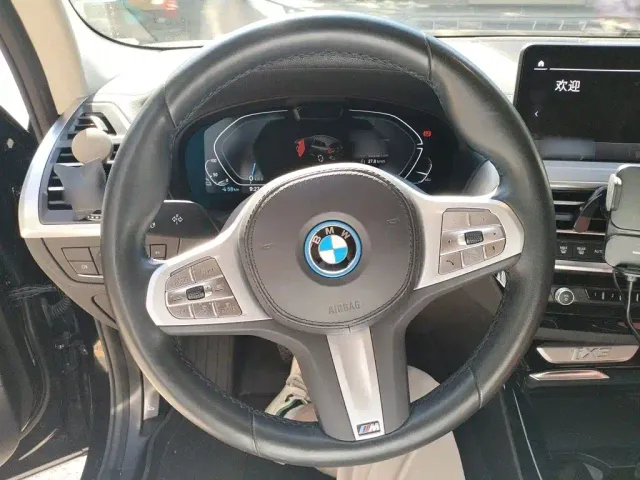 BMW BMW iX3 2022 Facelift Innovation Leader Model — Фото автомобиля 2