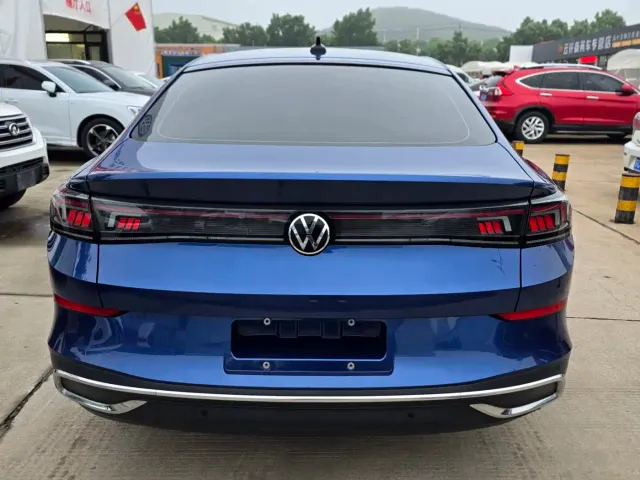 Volkswagen Lamando — Фото автомобиля 12