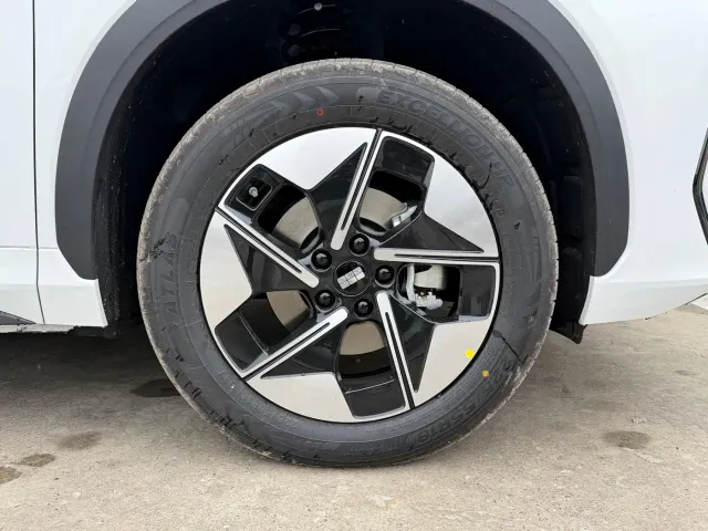 Geely Galaxy E5 — Фото автомобиля 17