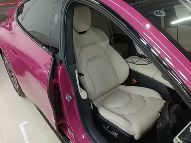 Xiaomi SU7 — Фото автомобиля 24