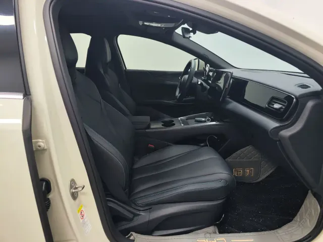 BYD Seal 06 — Фото автомобиля 16