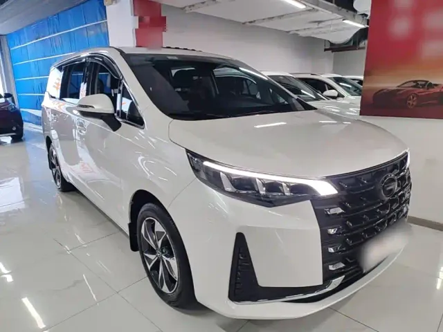 GAC Trumpchi M6 — Фото автомобиля 3