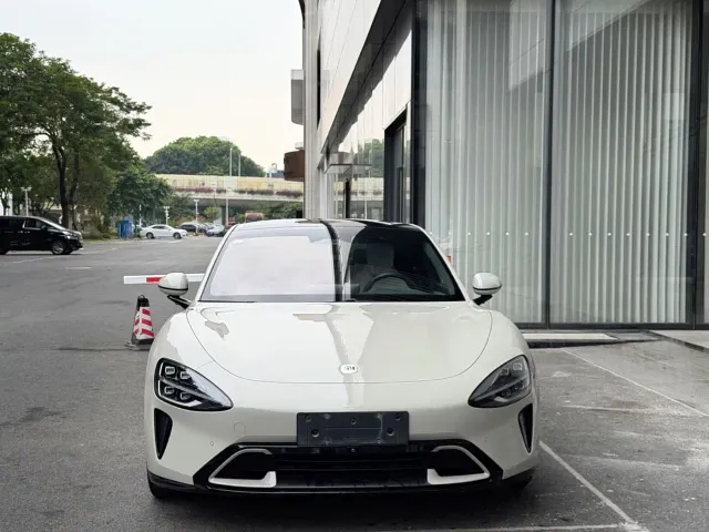 Xiaomi SU7 — Фото автомобиля 2