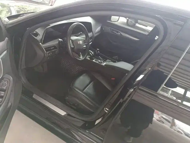 Cadillac CT5 — Фото автомобиля 3