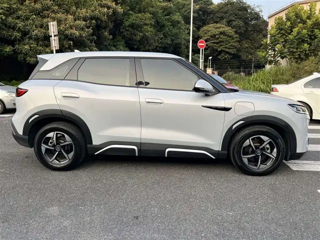 BYD Yuan UP — Фото автомобиля 7