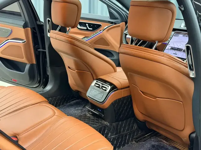 Mercedes-Benz S-Class — Фото автомобиля 14