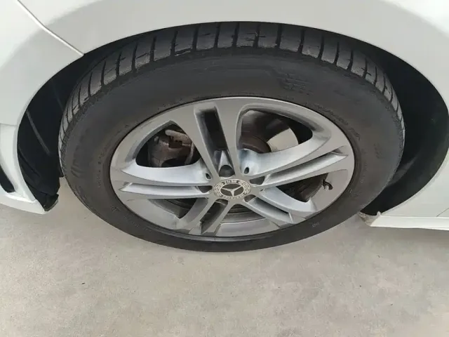 Mercedes-Benz Mercedes-Benz A-Class 2022 A 180 L Sport Sedan — Фото автомобиля 24