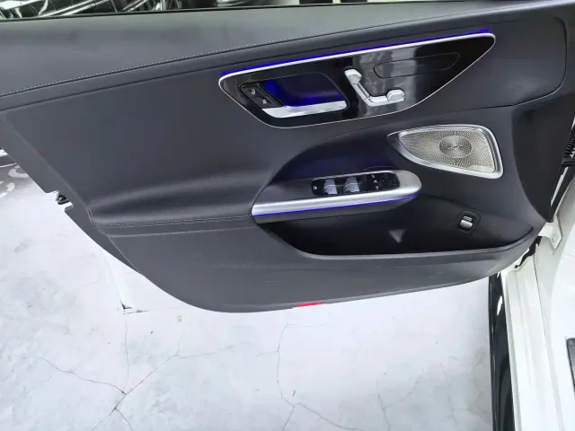 Mercedes-Benz C-Class — Фото автомобиля 5