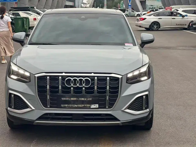Audi Q2L — Фото автомобиля 2